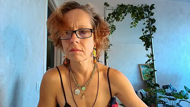 LioraWeiss' Live XXX Chat