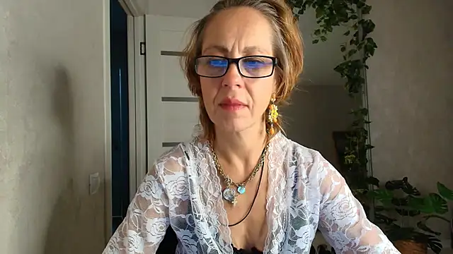 LioraWeiss live XXX chat