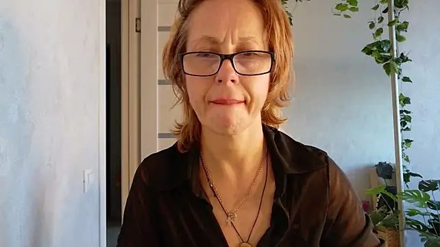 LioraWeiss Chat XXX in diretta