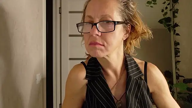 Živý XXX chat LioraWeiss