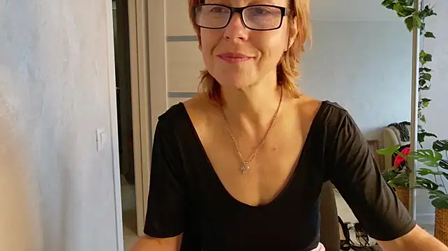 XXX chat uživo modela LioraWeiss