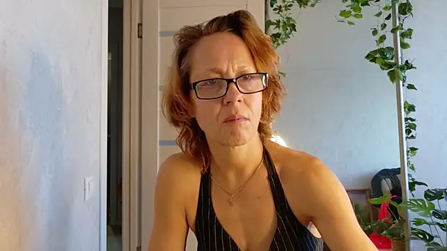 Chat XXX en directo de LioraWeiss