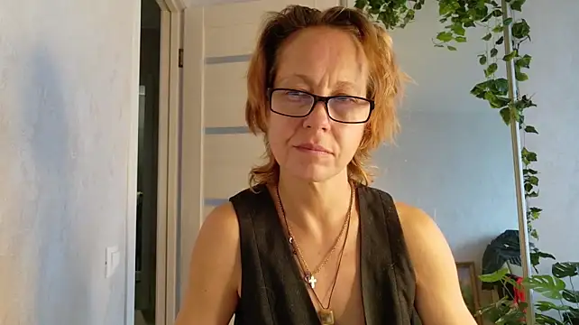 LioraWeiss' Live XXX Chat