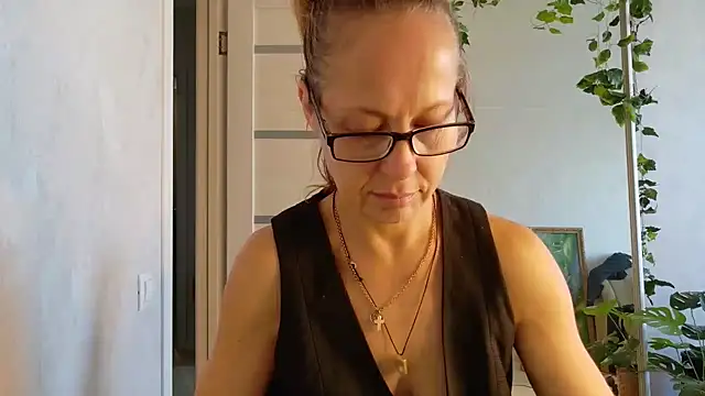 Živý XXX chat LioraWeiss