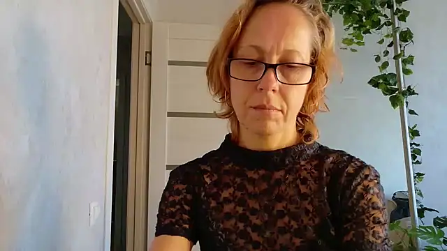 LioraWeiss – Kamerová šou