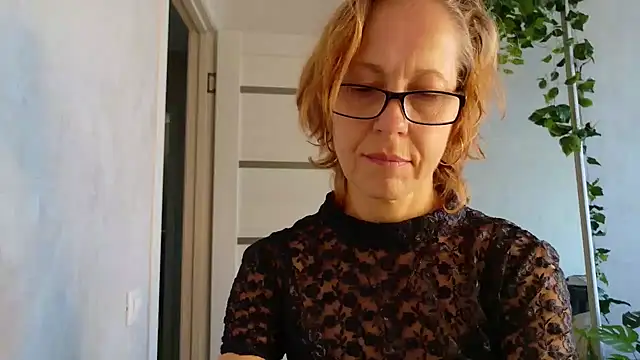 LioraWeiss – Naživo XXX chat