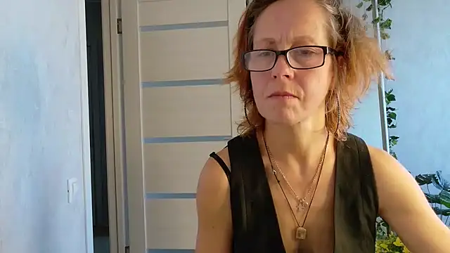 LioraWeiss Live XXX-chat