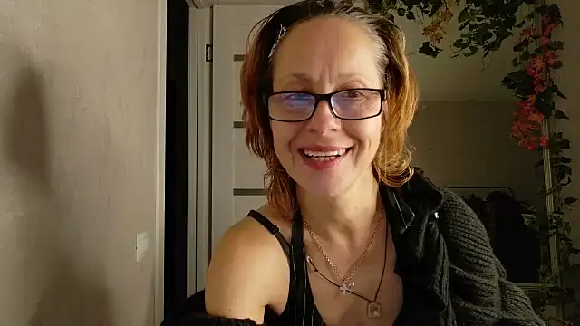 LioraWeiss' Live XXX Chat