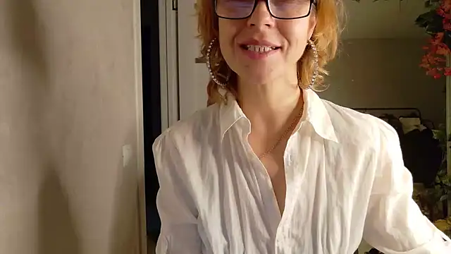 LioraWeiss Chat XXX live