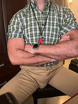 Coach_85 Show in webcam