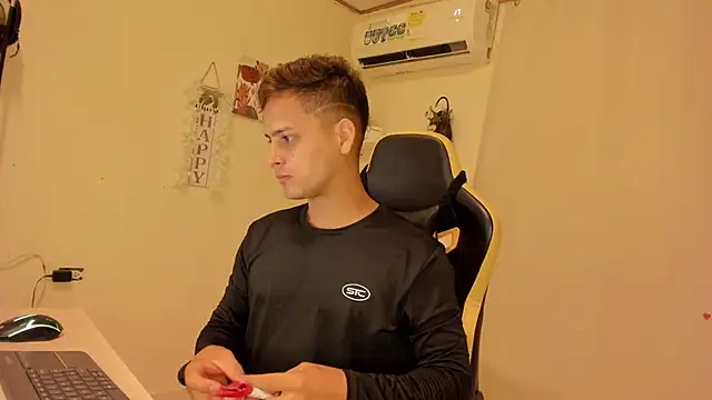 sexy_andres01 网络视讯表演