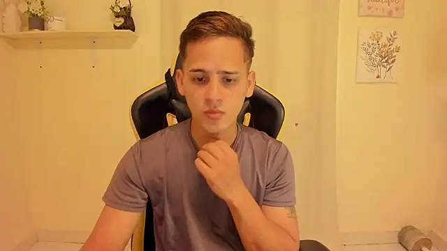 sexy_andres01 Show in webcam