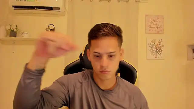 sexy_andres01 网络视讯表演