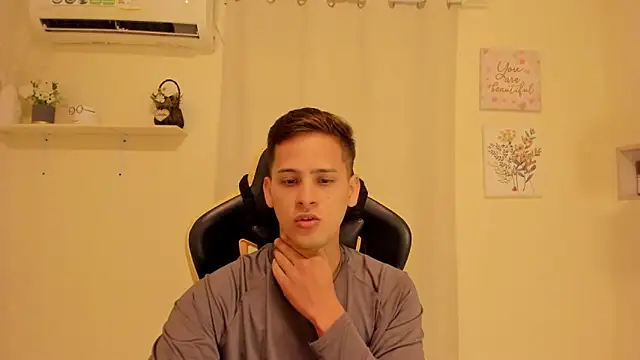 sexy_andres01 Adlı Modelin Web Kamerası Şovu