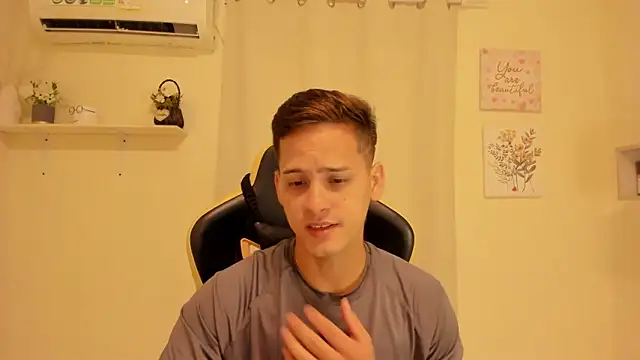 Show de sexy_andres01 na webcam
