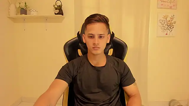 sexy_andres01のウェブカメラショー
