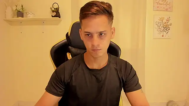 sexy_andres01 Adlı Modelin Web Kamerası Şovu