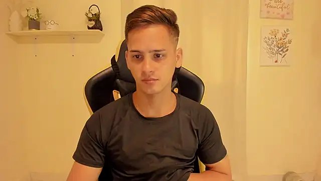 sexy_andres01 webkamerás műsora