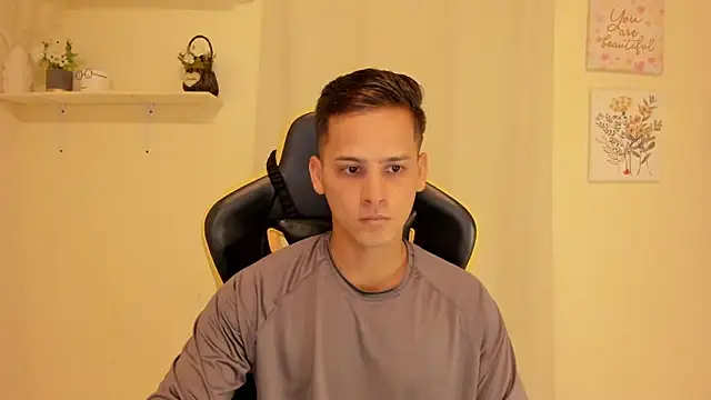 sexy_andres01 Show Webcam