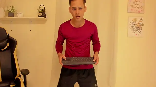 sexy_andres01's Webcam Show