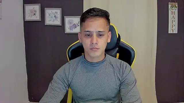 sexy_andres01's Webcam Show