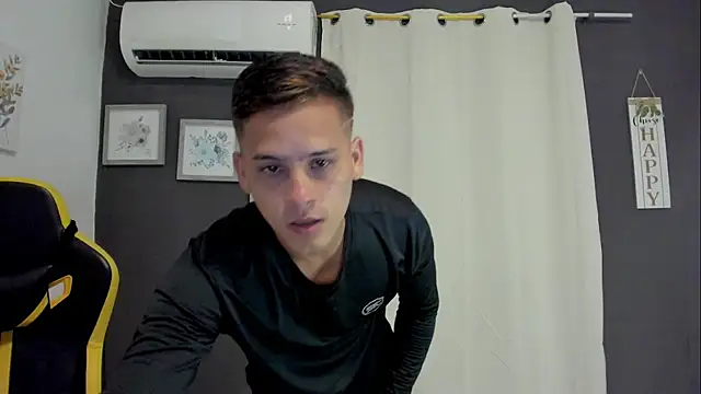 Pokazy przed kamerką – sexy_andres01