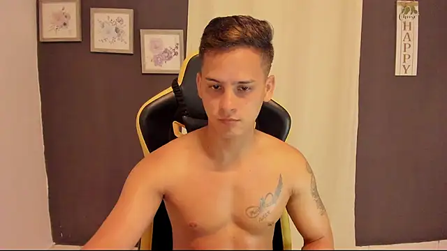 הופעת וובקאם של sexy_andres01