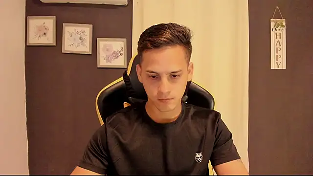 Pokazy przed kamerką – sexy_andres01
