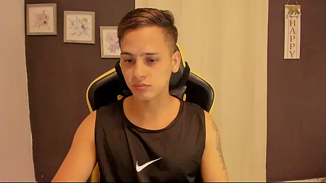 sexy_andres01 Show in webcam