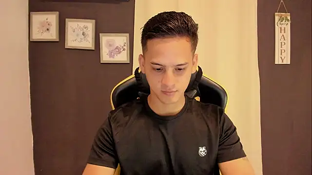 Pokazy przed kamerką – sexy_andres01