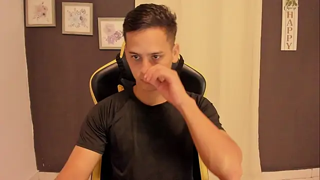 הופעת וובקאם של sexy_andres01