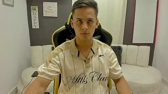 sexy_andres01 网络视讯表演