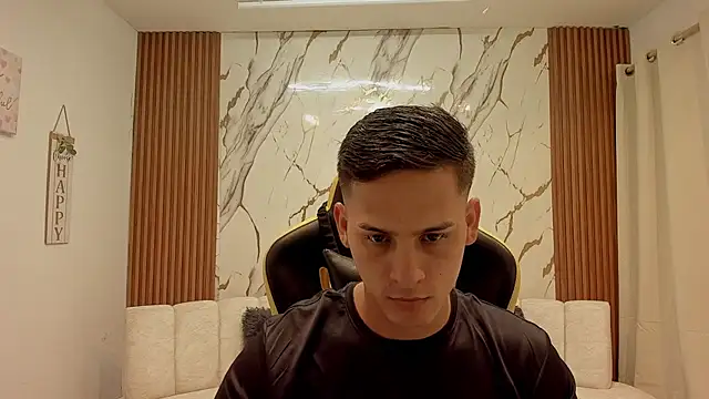 sexy_andres01's Webcam Show