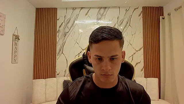 Show modela sexy_andres01 na web-kameri