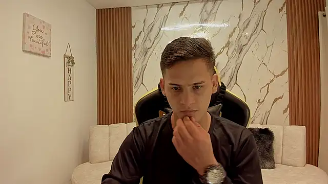 הופעת וובקאם של sexy_andres01