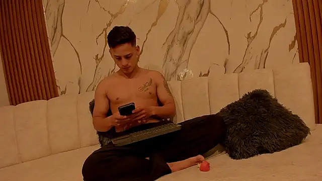 sexy_andres01 Adlı Modelin Web Kamerası Şovu