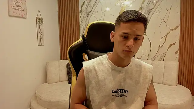 sexy_andres01's Webcam Show