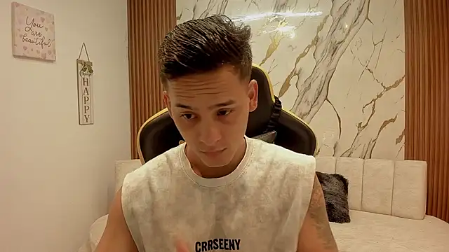 Pokazy przed kamerką – sexy_andres01