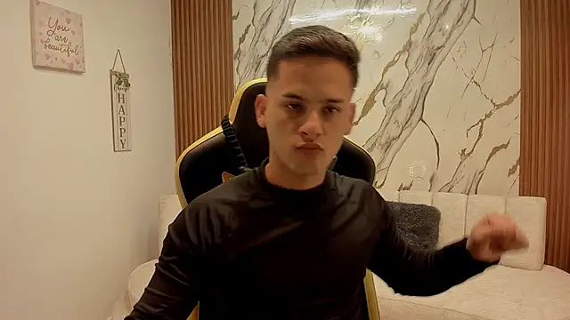Pokazy przed kamerką – sexy_andres01