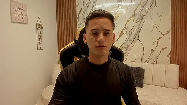 sexy_andres01のウェブカメラショー