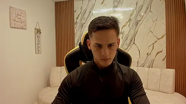 sexy_andres01のウェブカメラショー