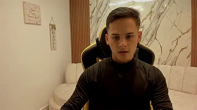 sexy_andres01のウェブカメラショー
