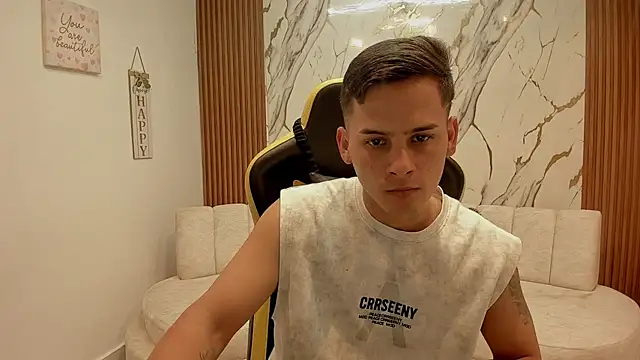 sexy_andres01のウェブカメラショー