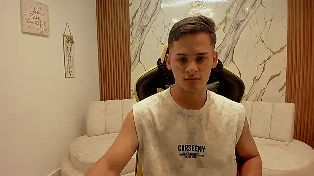 sexy_andres01 Adlı Modelin Web Kamerası Şovu