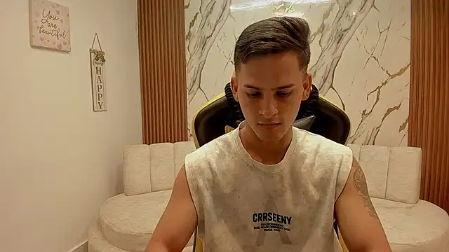 sexy_andres01 网络视讯表演