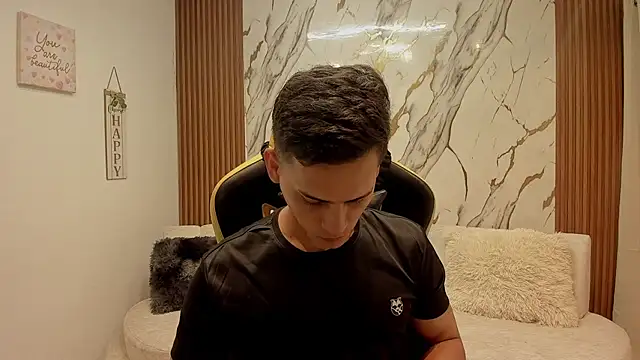 הופעת וובקאם של sexy_andres01