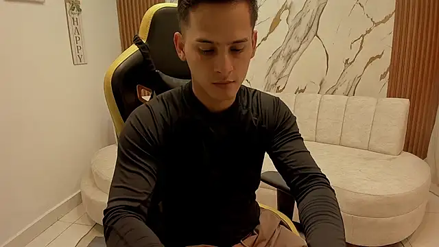 sexy_andres01のウェブカメラショー