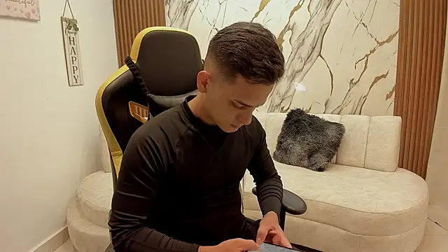 sexy_andres01 Webcam Show