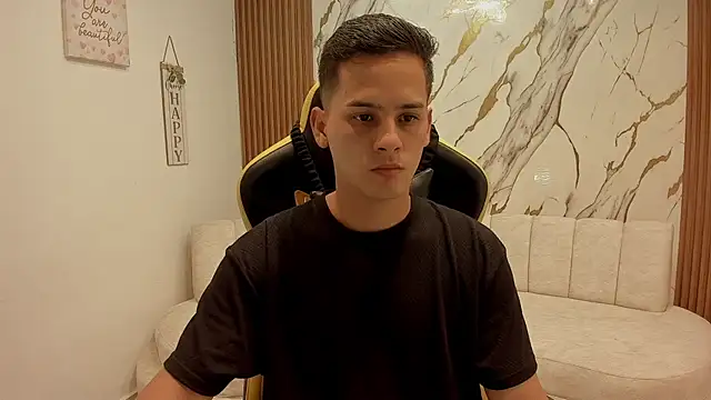 Show modela sexy_andres01 na web-kameri