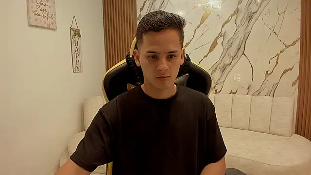 Show modela sexy_andres01 na web-kameri